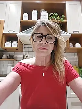 susylux online show from 04-18-26, 09:04