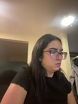 Kloe Novoa online show from 04-22-26, 12:50