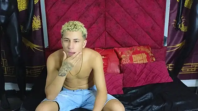 Horny Duo0 online show from 10-28-25, 03:43