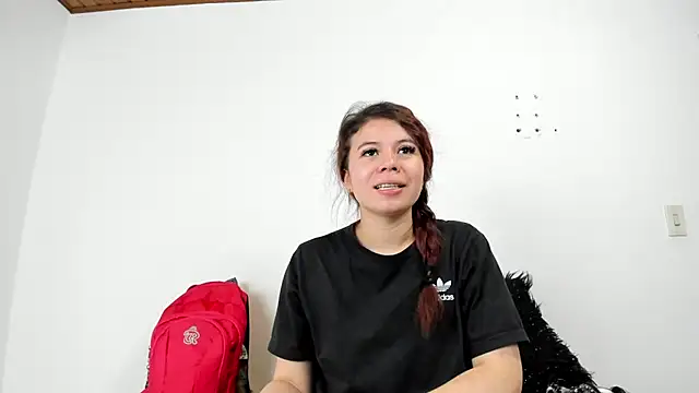 Vanessa Martinz online show from 10-25-25, 12:13