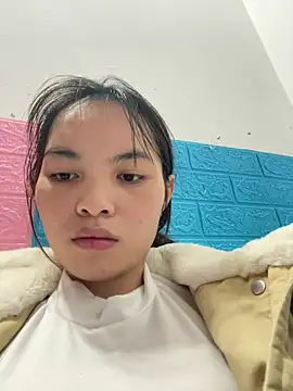 Snapshot of Tina_x chatting on 12-17-25, 05:35 Tina x online show from 12-17-25, 05:35