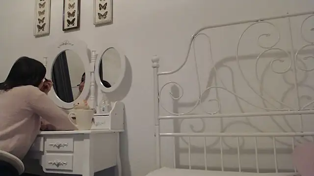 bellefleurrr online show from 04-21-26, 08:23