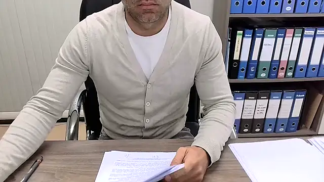 Evasionee online show from 10-27-25, 07:23