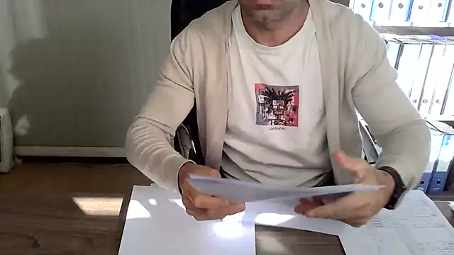 Evasionee online show from 11-14-25, 08:02