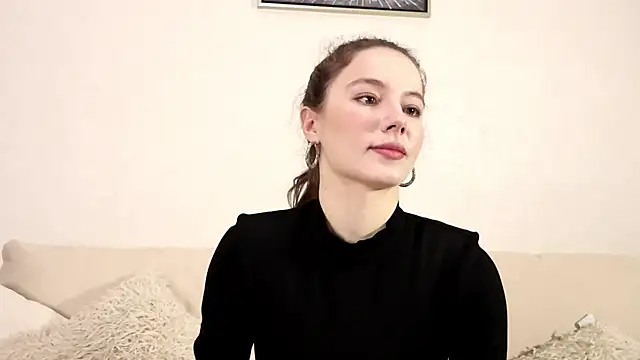 Snapshot of Petalwren chatting on 12-15-25, 11:36 Petalwren online show from 12-15-25, 11:36