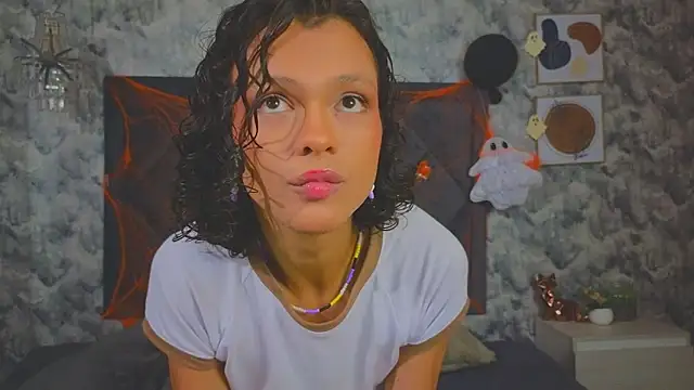 Indi rave online show from 10-27-25, 01:37