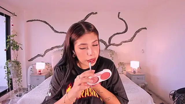 AsiaMillerr  online show from 11-24-25, 12:38