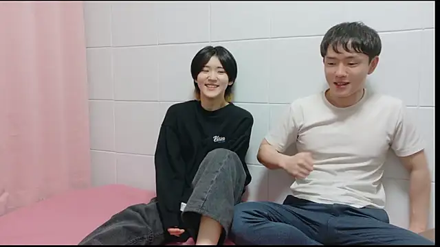 NORA NEKO 2 2 online show from 11-29-25, 10:40