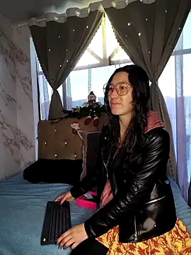 eva delight  online show from 12-15-25, 11:14