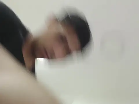 Snapshot of wiltom_ chatting on 11-28-25, 03:31 wiltom online show from 11-28-25, 03:31