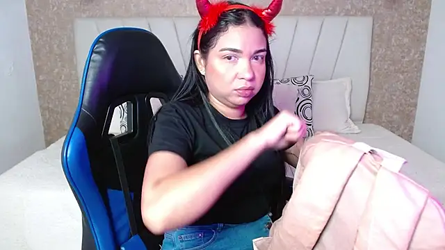 Snapshot of AliceSmity_ chatting on 01-15-26, 11:15 AliceSmity online show from 01-15-26, 11:15