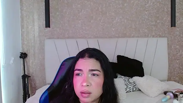 Snapshot of AliceSmity_ chatting on 02-21-26, 11:55 AliceSmity online show from 02-21-26, 11:55