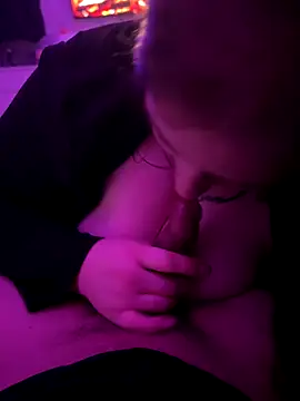 Snapshot of Aksinja05 chatting on 12-15-25, 10:25 Aksinja05 online show from 12-15-25, 10:25