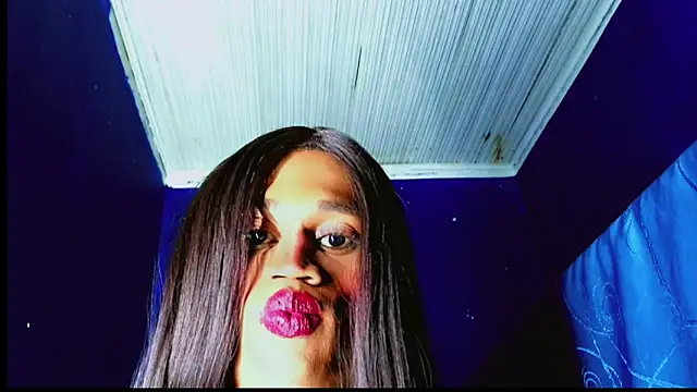 Kloe cardashan online show from 10-29-25, 03:09