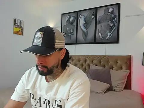 Snapshot of christopher_palmerjs chatting on 12-15-25, 01:54 christopher palmerjs online show from 12-15-25, 01:54