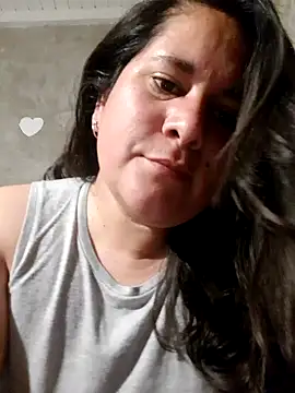 Clara Arg online show from 11-29-25, 02:58