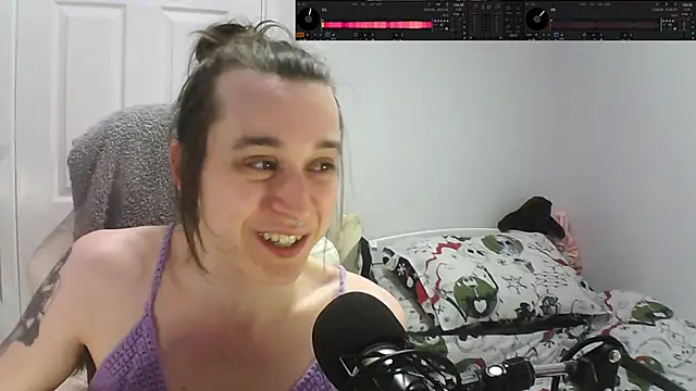 AdonisBlossoms online show from 05-21-26, 10:50