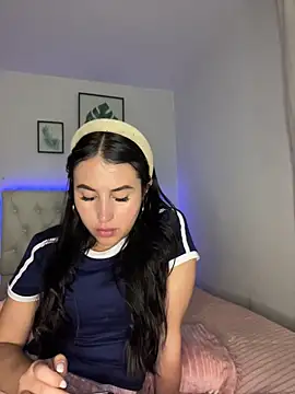 BIJOU SECRET online show from 08-01-26, 05:50