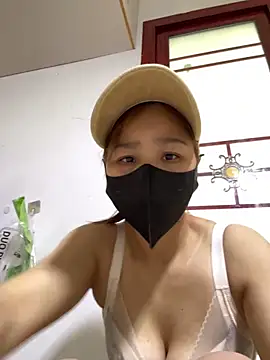 Zuzu-6 online show from 03-25-26, 01:22