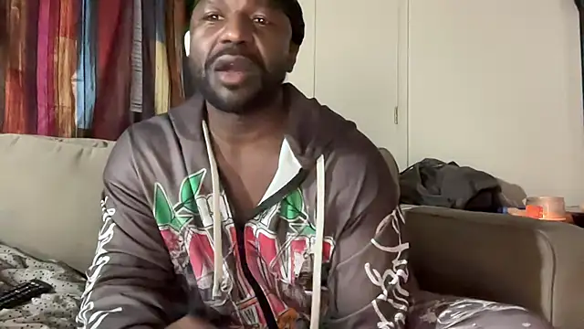 EggplantMonster4 online show from 01-12-26, 04:50