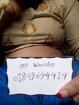 Snapshot of Naughty_Mow chatting on 10-29-25, 03:53 Naughty Mow online show from 10-29-25, 03:53