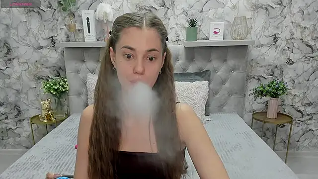 Snapshot of CandysSweet chatting on 06-23-26, 01:14 CandysSweet online show from 06-23-26, 01:14