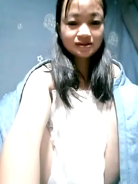 Snapshot of Noelle-e chatting on 11-30-25, 11:20 Noelle-e online show from 11-30-25, 11:20