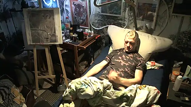 Snapshot of BOURBON77 chatting on 10-28-25, 07:45 BOURBON77 online show from 10-28-25, 07:45