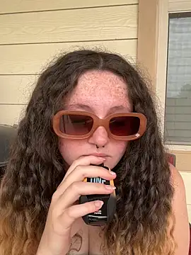 sugasunny04 online show from 02-18-26, 07:54