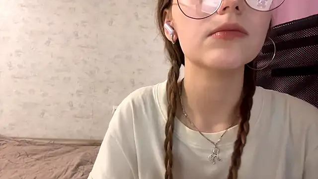 AliceStacy online show from 11-03-25, 08:48