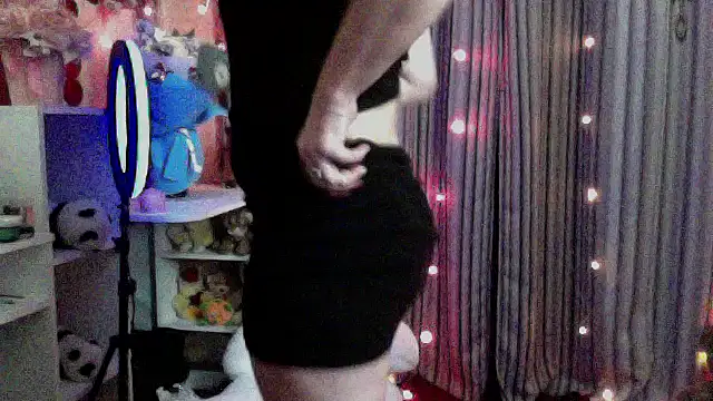 xHot Amazonq online show from 03-12-26, 12:39