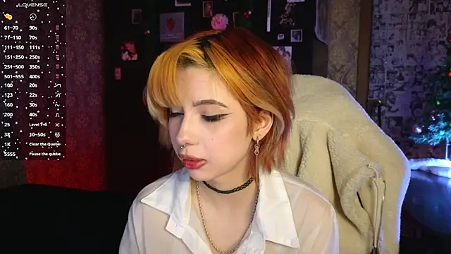 Snapshot of MissMorganMoon chatting on 12-17-25, 11:11 MissMorganMoon online show from 12-17-25, 11:11