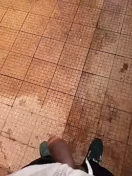 younggblackkCOCK19 online show from 04-24-26, 08:00