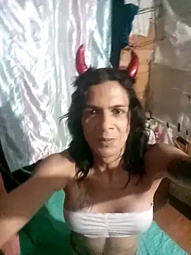 Snapshot of isidel chatting on 10-28-25, 11:40 isidel online show from 10-28-25, 11:40