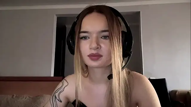 Snapshot of MargBialke chatting on 11-02-25, 10:50 MargBialke online show from 11-02-25, 10:50