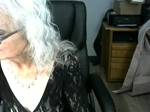 JoleneDelacroix online show from 12-19-25, 04:25