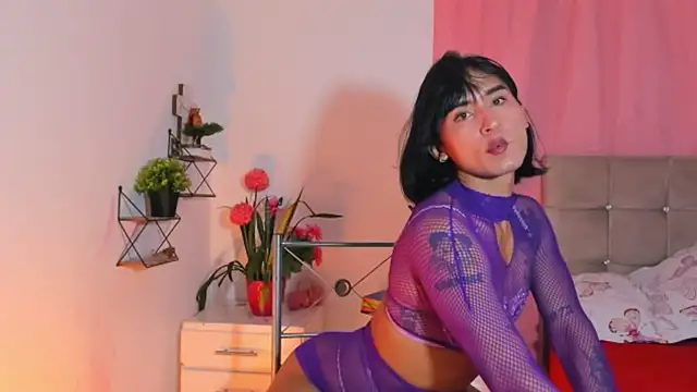 nahomi28  online show from 11-15-25, 05:42