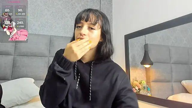 Luna Bella3 online show from 11-14-25, 11:09