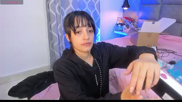 Luna Bella3 online show from 03-07-26, 12:02