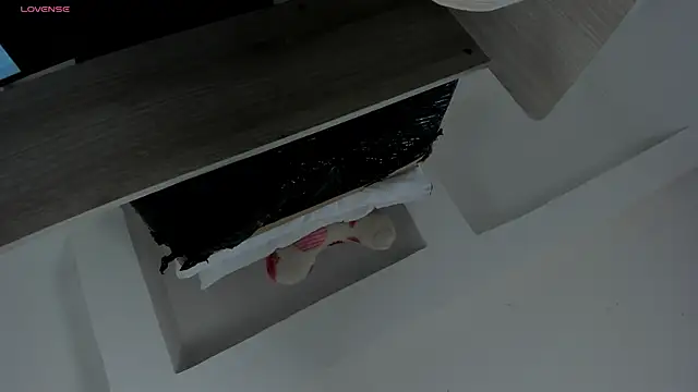 JanneBlossom  online show from 04-27-26, 10:08