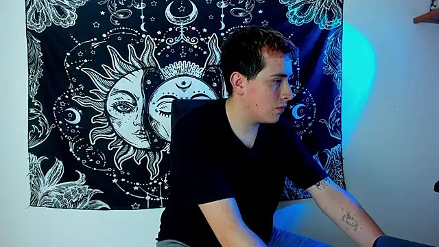 Snapshot of Sam_Rush chatting on 11-06-25, 02:23 Sam Rush online show from 11-06-25, 02:23