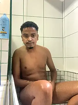 Snapshot of theboy18_ chatting on 10-25-25, 08:14 theboy18  online show from 10-25-25, 08:14