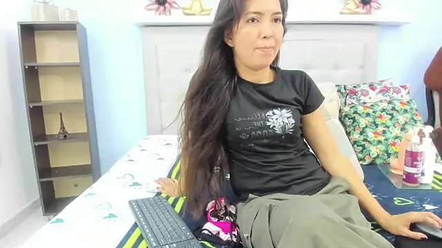 Snapshot of tammy_sex25 chatting on 06-12-26, 11:31 tammy sex25 online show from 06-12-26, 11:31