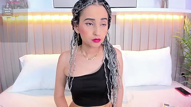 violett rabbit  online show from 11-06-25, 08:21