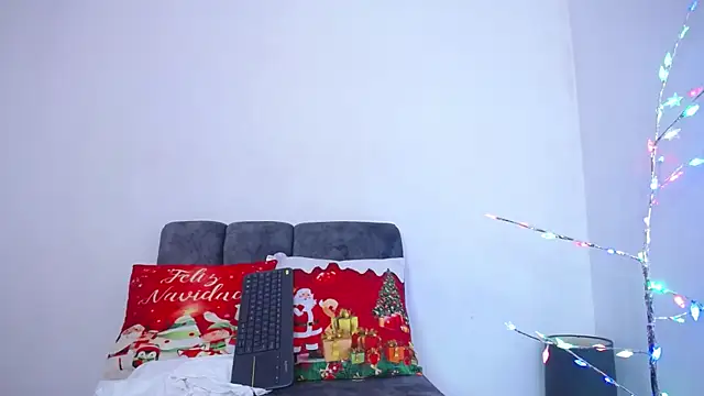 Mia fox29 online show from 12-21-25, 02:35