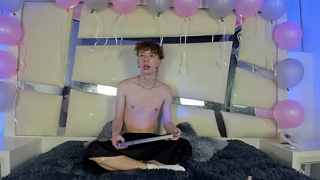 Snapshot of Genesis_ask chatting on 11-08-25, 11:14 Genesis ask online show from 11-08-25, 11:14