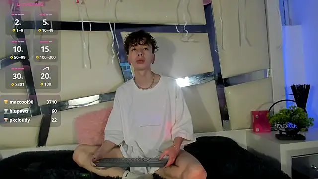 Snapshot of Genesis_ask chatting on 11-17-25, 10:37 Genesis ask online show from 11-17-25, 10:37