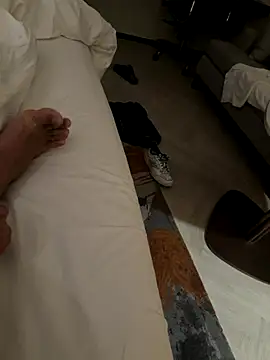 Snapshot of johnnny_lima chatting on 10-26-25, 02:17 johnnny lima online show from 10-26-25, 02:17