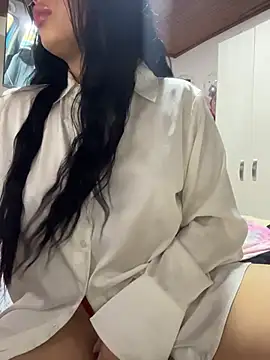 Snapshot of Im_Saraaaa chatting on 11-12-25, 07:13 Im Saraaaa online show from 11-12-25, 07:13