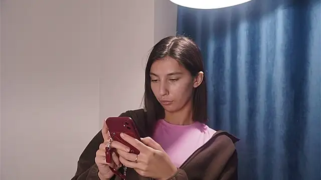 YolondaLiff online show from 10-27-25, 04:49